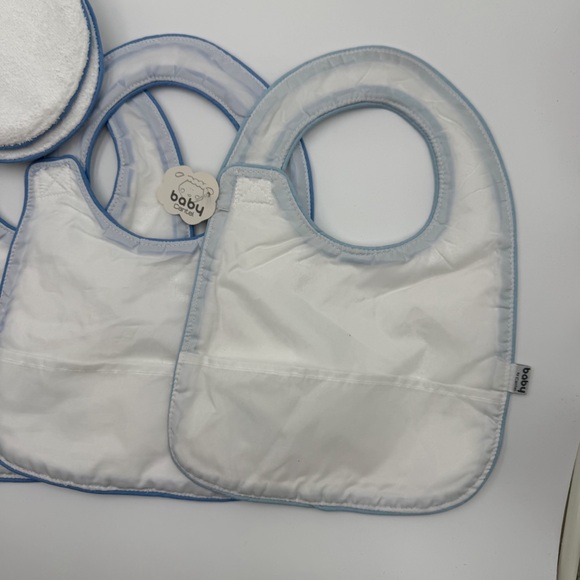 Baby Cantel Terry Bibs & Burp Cloth Set of 5 White Blue Trim Embroidered Animals - Picture 7 of 9